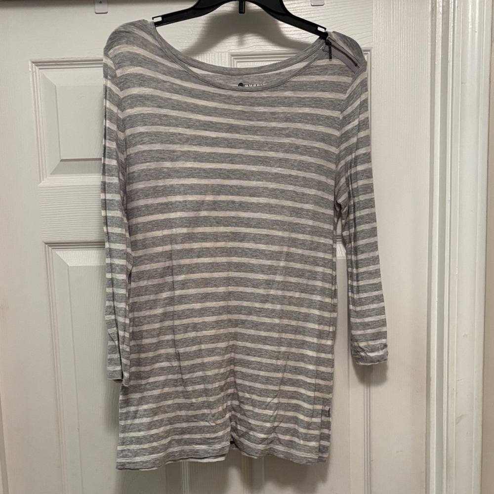 STYLUS Gray and White Striped Long Sleeve Top size large
